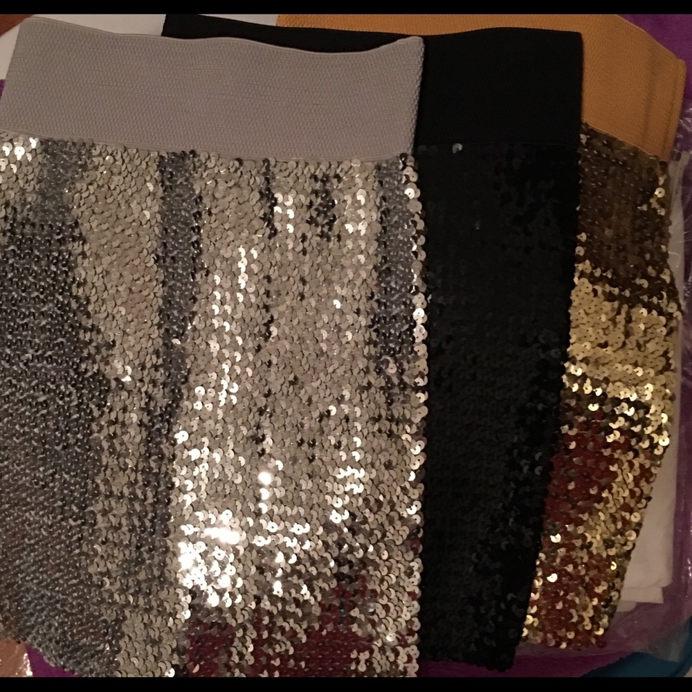 🔥 Sequence Skirt size small 🔥Silver Black Gold